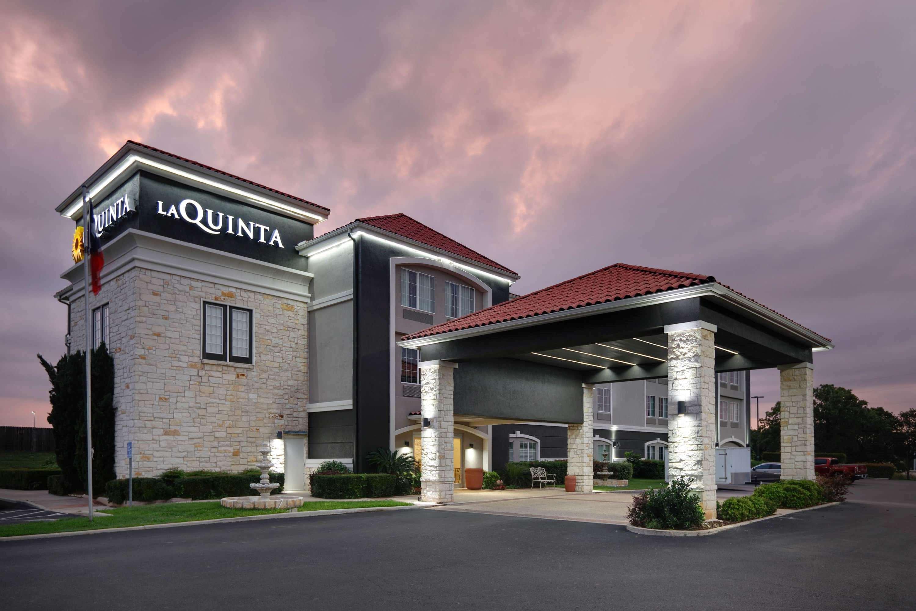 Hotel La Quinta by Wyndham Fredericksburg Exterior foto